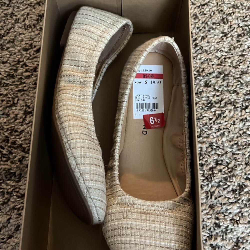 Lucky brand flats 6.5 brand new